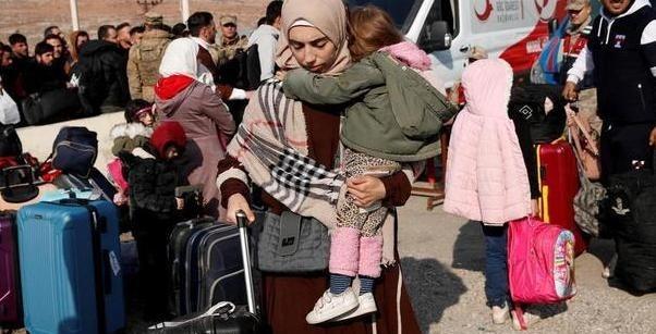 联合国紧急发声，一场堪比灾难的返乡潮，正把阿富汗往绝路上逼，再这样下去，这个国家