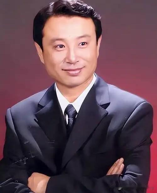 郭德纲大师哥贾仑被二大爷侯耀华否认大师兄身份！不争不抢，才是真正的侯门风骨！
