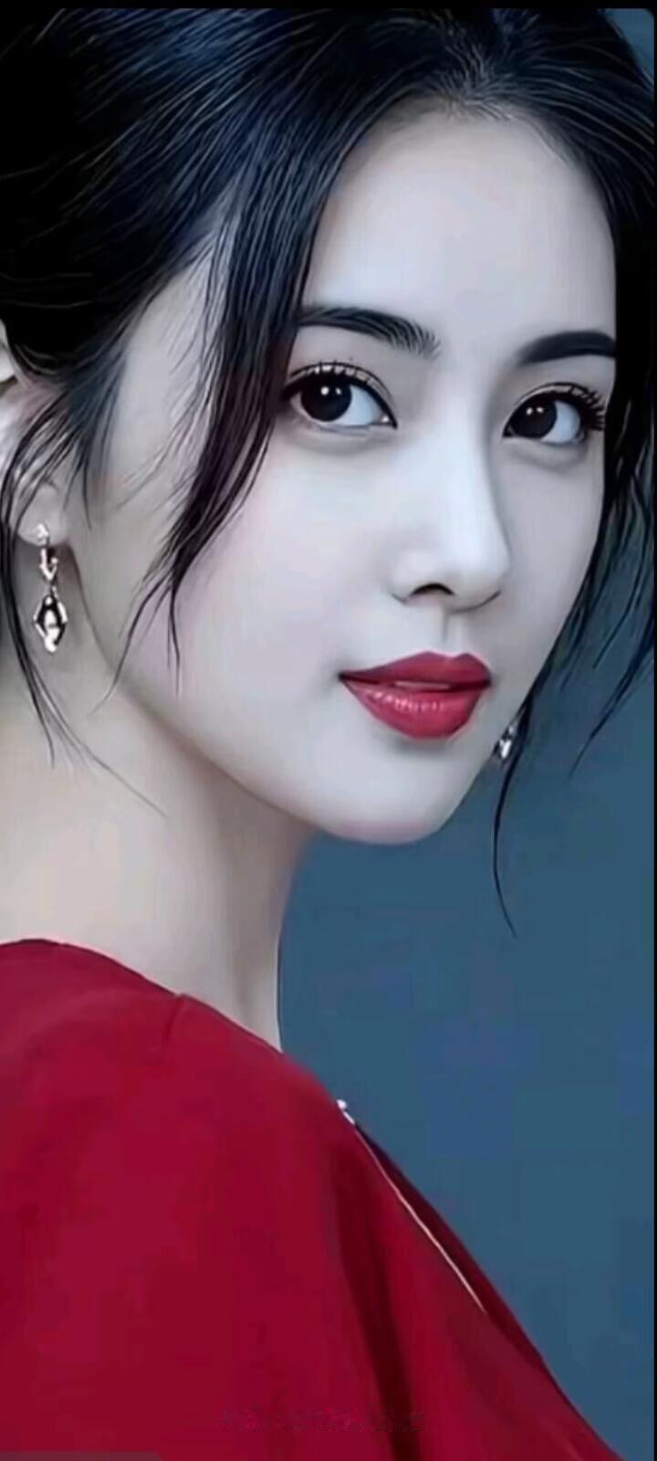 红衣少女，温婉动人，宛如画中仙子。