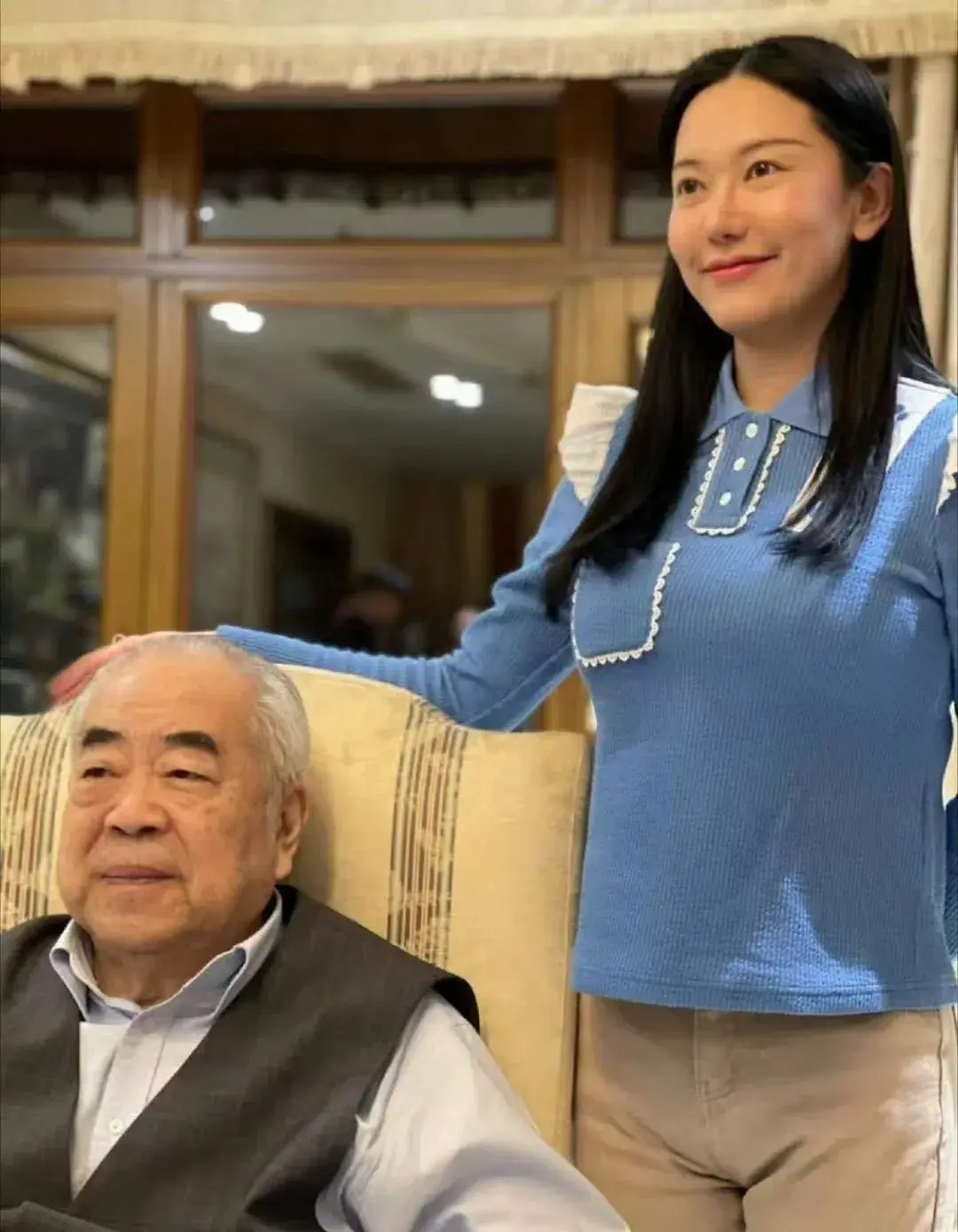人家是爱情，你们非拿钱说事，俗！