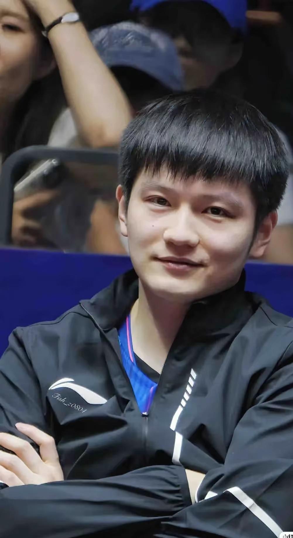 全运会男团决赛樊振东二杀大头解说刘国正邓亚萍都看呆了内心受到极大的震撼