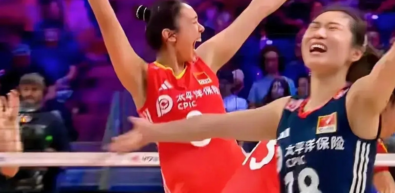 蔡斌执掌中国女排教鞭时，被多米尼加和加拿大按在地上摩擦，且在加拿大面前栽过两个跟