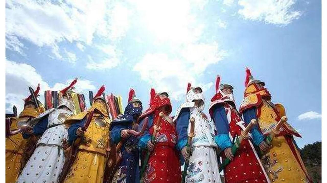 清朝虽灭亡，但满人没有绝灭，为何满语却消失了？明万历二十七年，也就是15