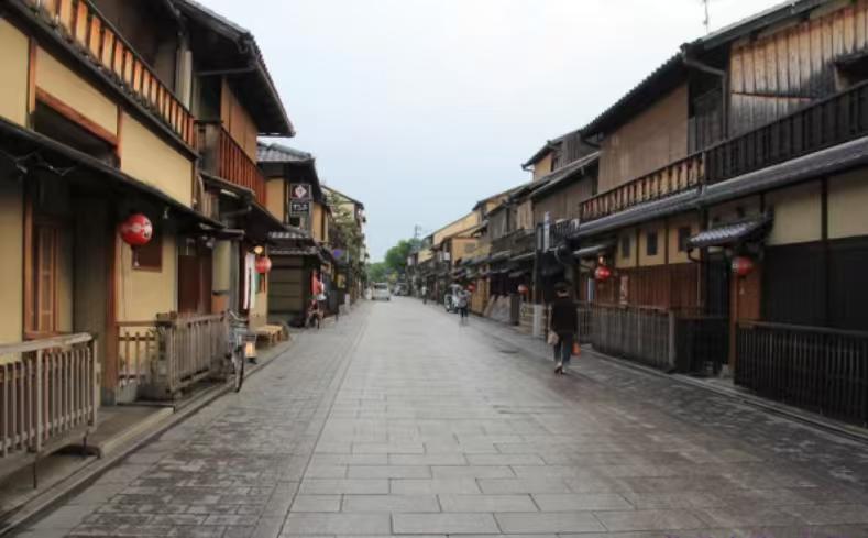 真实的冰火两重天，日韩旅游数据实情公布，说实话，有些出乎意料。先看日本这边，