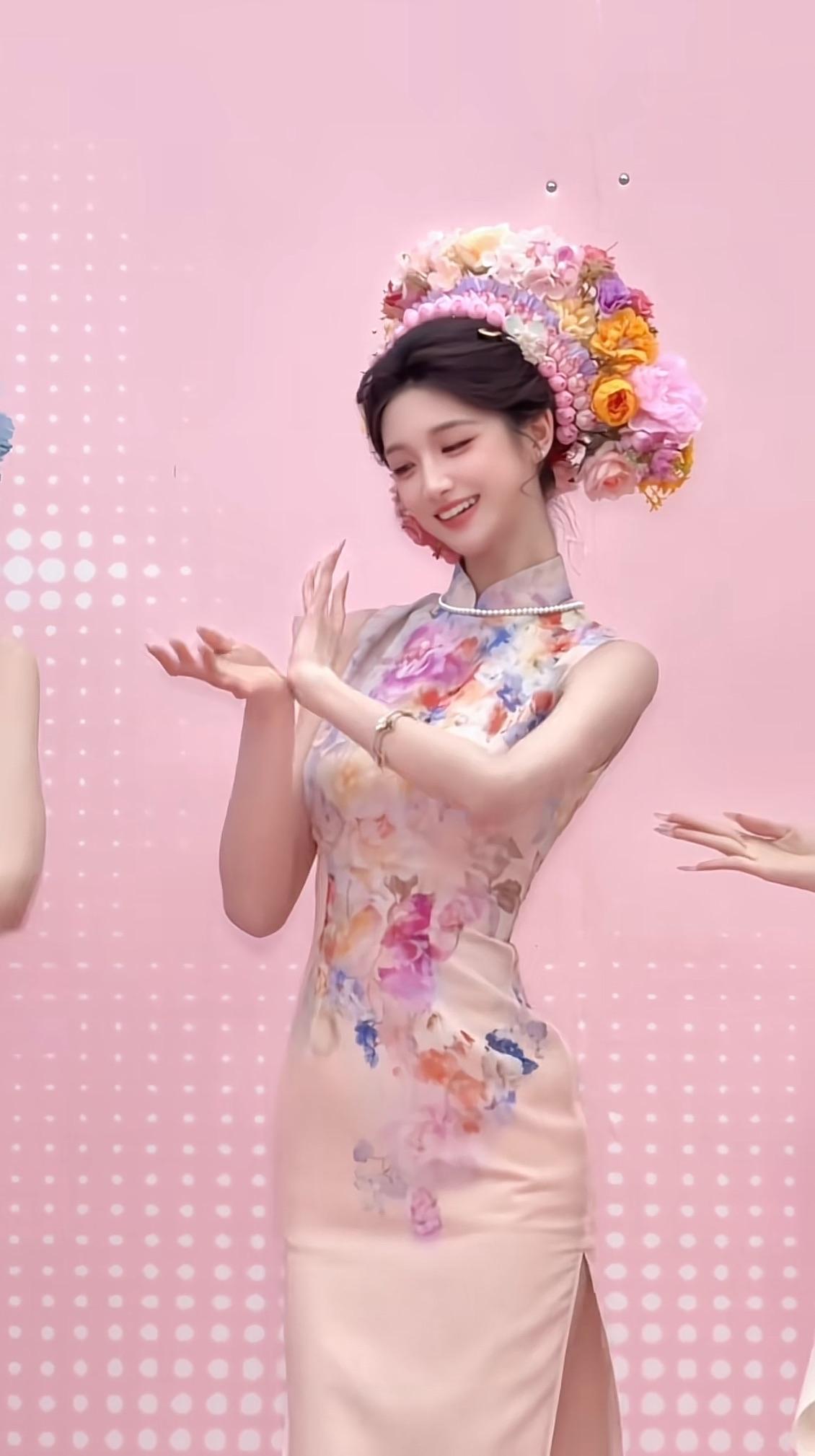 有哪些美女让人过目难忘？花枝招展