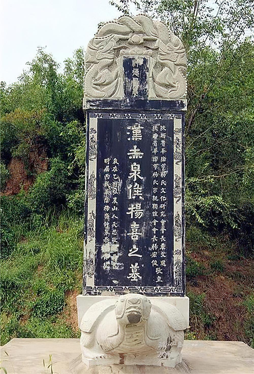 什么叫真正的抱大腿？不是趋炎附势，不是攀龙附凤，而是在历史最关键的一瞬间，抓住一