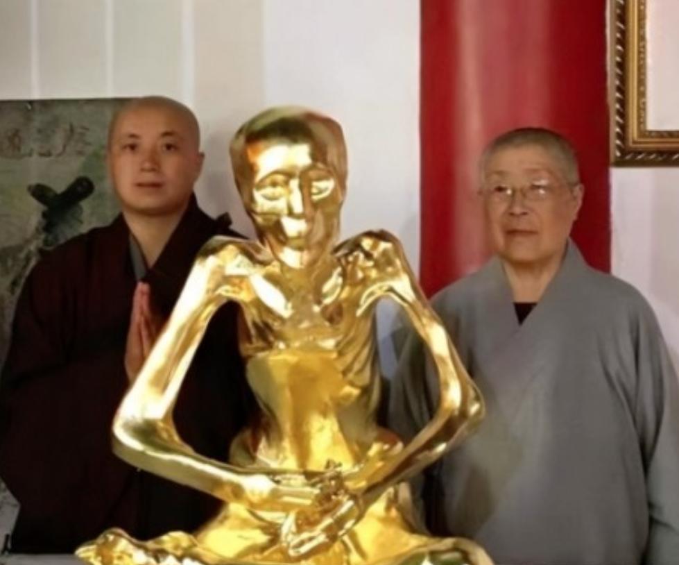 1995年，安徽85岁的尼姑仁义师太临终前告诉他的徒弟：“我死后不烧，将我放入大