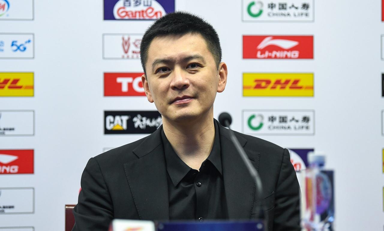 杨鸣被驱逐是小，球员何时“不演”是大!看了一下昨晚辽宁对北京，杨鸣被驱逐过程，