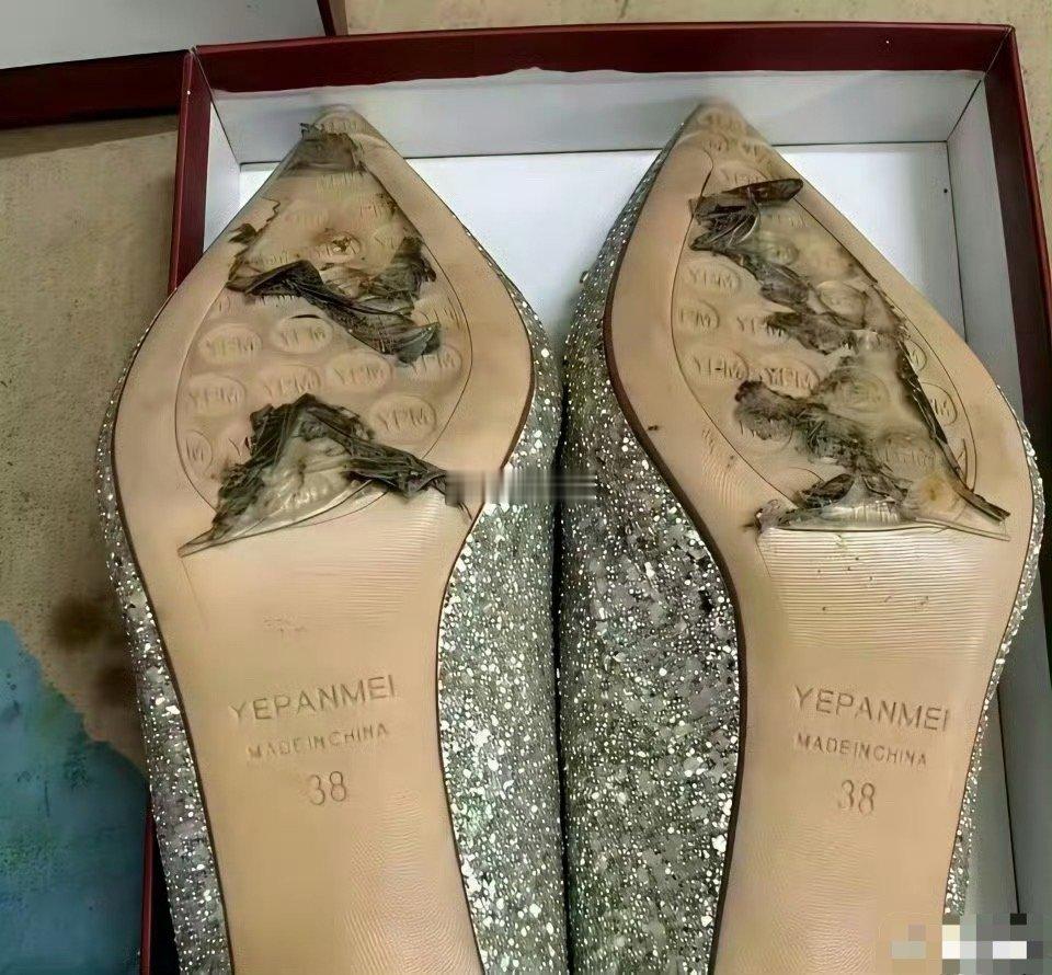 看到被白嫖的婚鞋，商家也很无奈吧