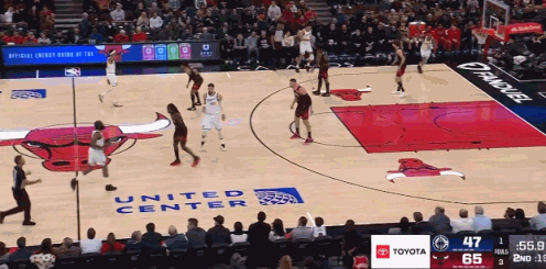 哈登三分！！三不沾！！出界！！！