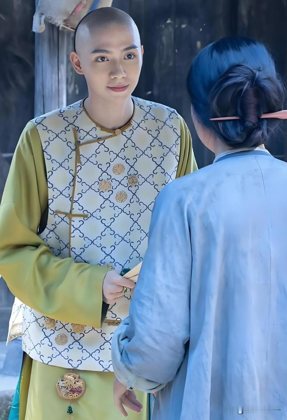 《大生意人》李钦不可置信的问他爹：“爹你不是城南李家的公子么，家道中落才弃文从商