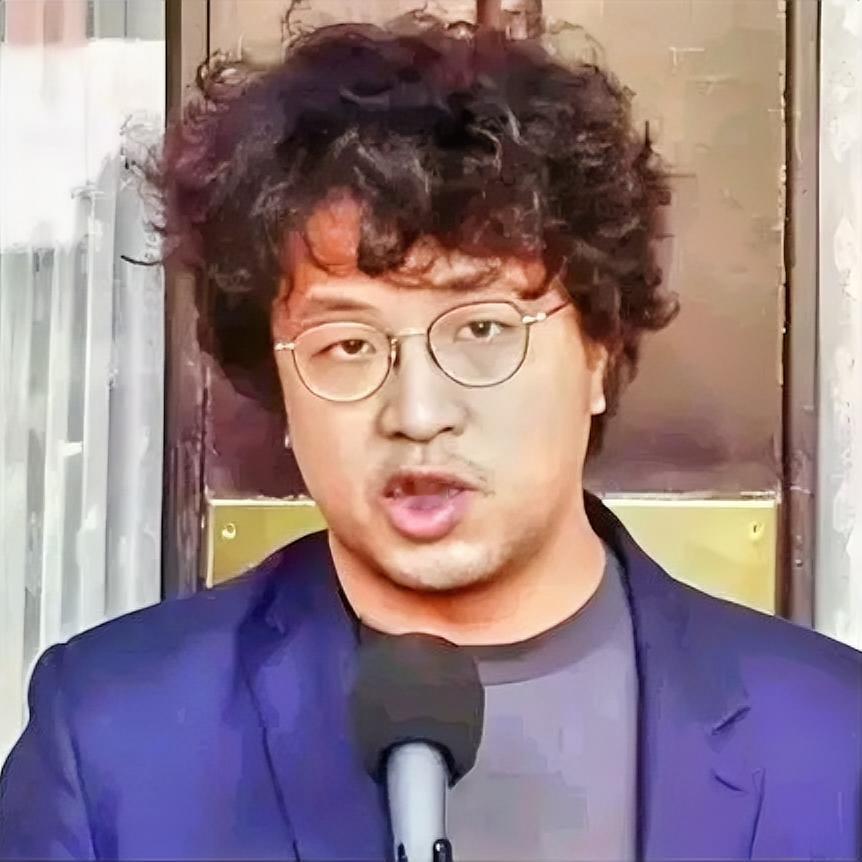 对“台独”顽固分子沈伯洋，我们不是现在不能抓、更不是抓不到，恰恰是希望看看被通缉