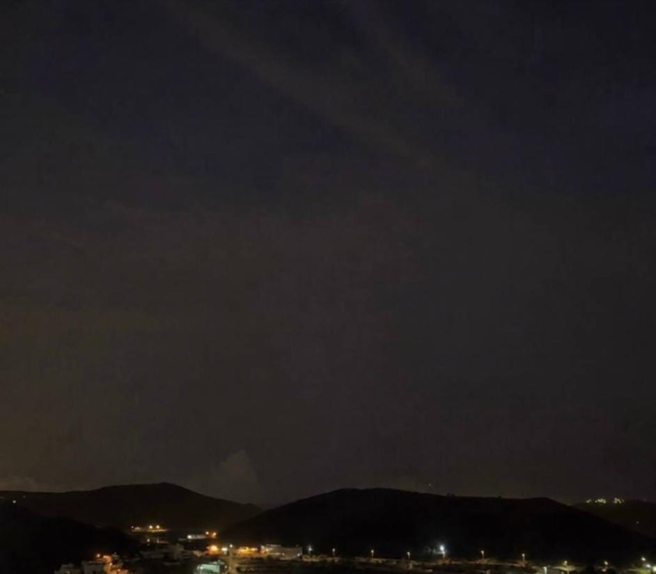 当地时间7月14日凌晨，也门胡塞武装使用弹道导弹和自杀式无人机袭击了沙特阿拉伯的
