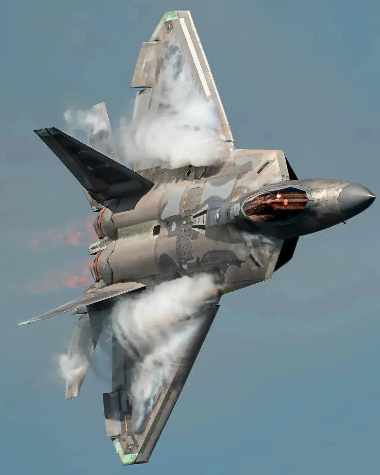 美国空军欲退役F-22战机早已不是秘密。因生产线拆除，F-22失去了迭代