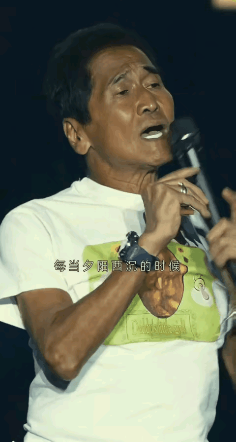 齐秦这次把人唱沉默了。不是因为老了嗓不行，也不是因为晚会规格高。而是 《