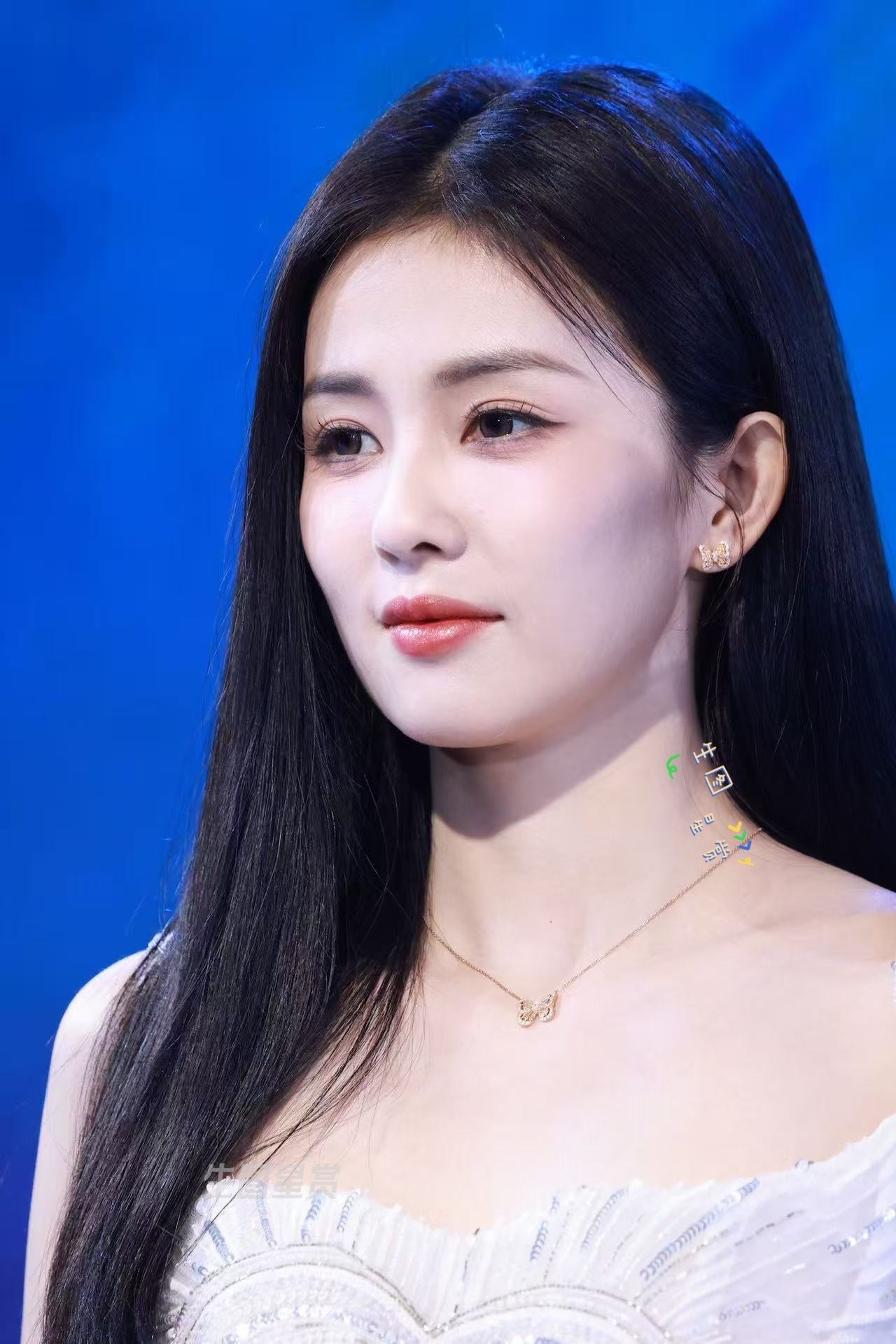 白鹿奔跑吧发布会抖落2p，清透白梦妍🤩白鹿​​​