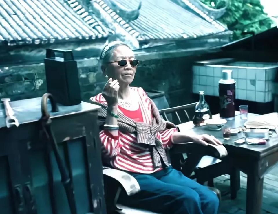 电视剧《扫毒风暴》，看得出导演五百确实用心了，可有些细节还是显得不伦不类，就