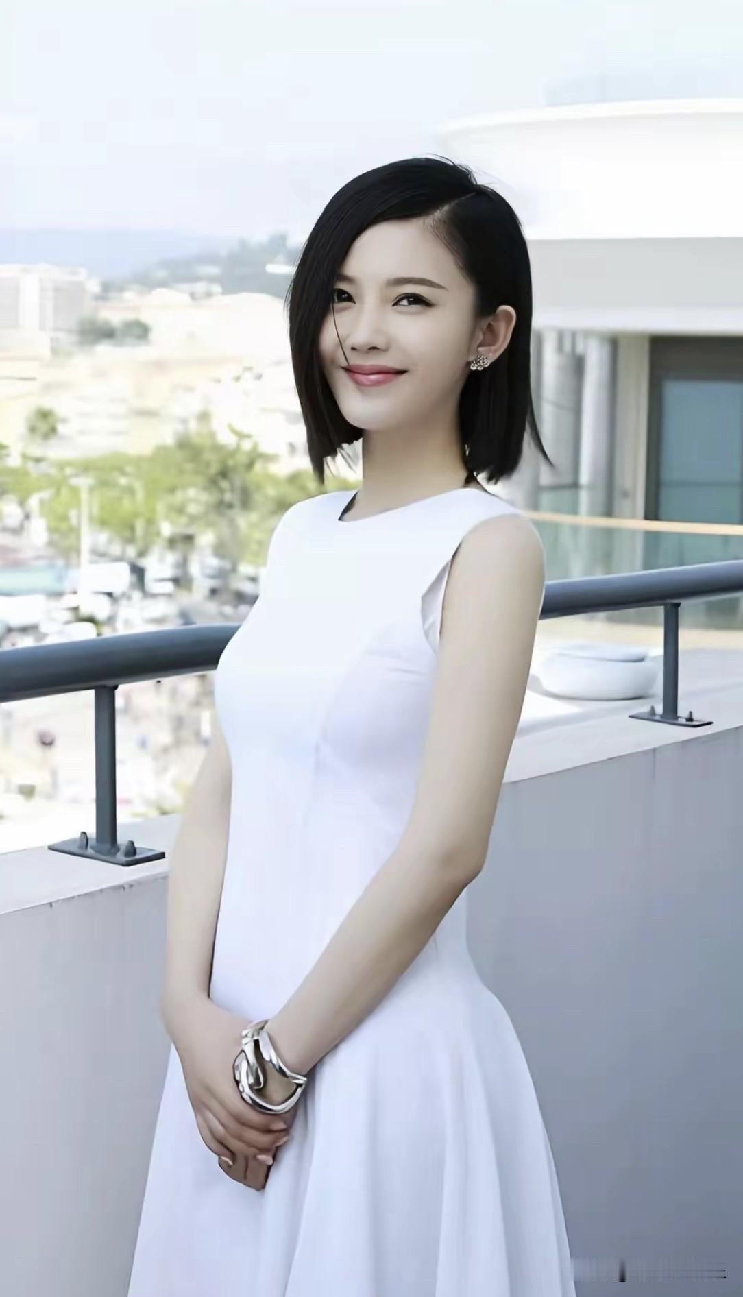杨子姗，童瑶，万茜蒋欣，杨幂，唐嫣刘诗诗，赵丽颖，江疏影80后女演员，是国