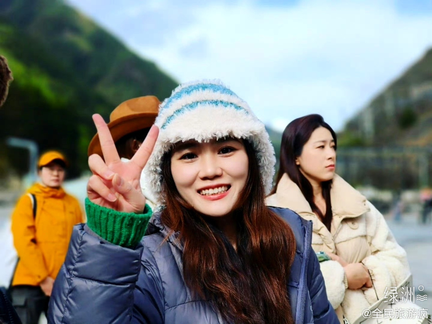 四姑娘山景区·夏日避暑首选地七月末的四姑娘山景区，绿意正浓气候宜人。作为世界地