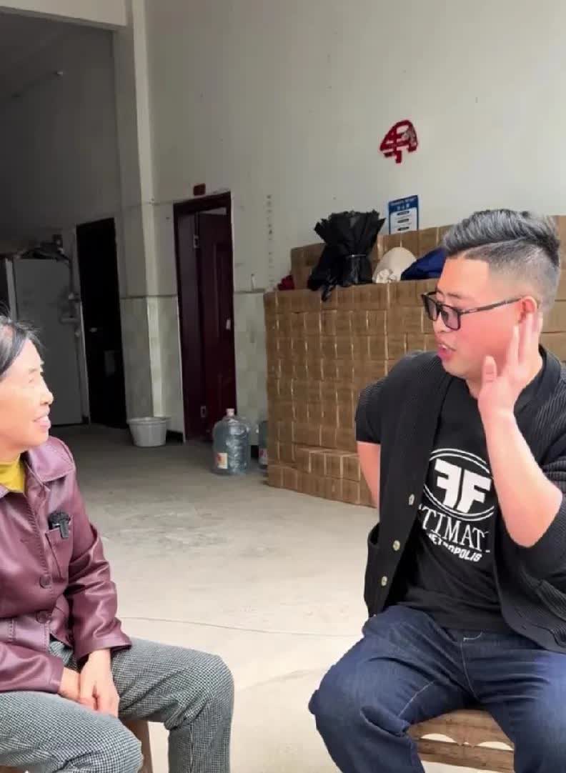 老鹅又飘了，飘的有点找不到东南西北了，但遇到这样的喜事，估计都会像这样高兴呢。