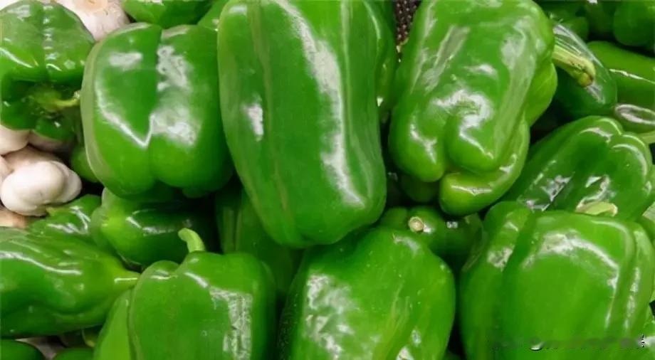 青椒是大病最怕的蔬菜，却千万别跟它同吃，现在知道还来得及！在日常餐桌的蔬菜