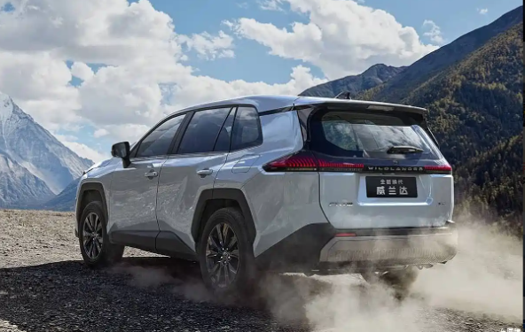 丰田真把中国消费者研究透了！1.要体面——丰田凯美瑞2.要舒适——丰田格瑞