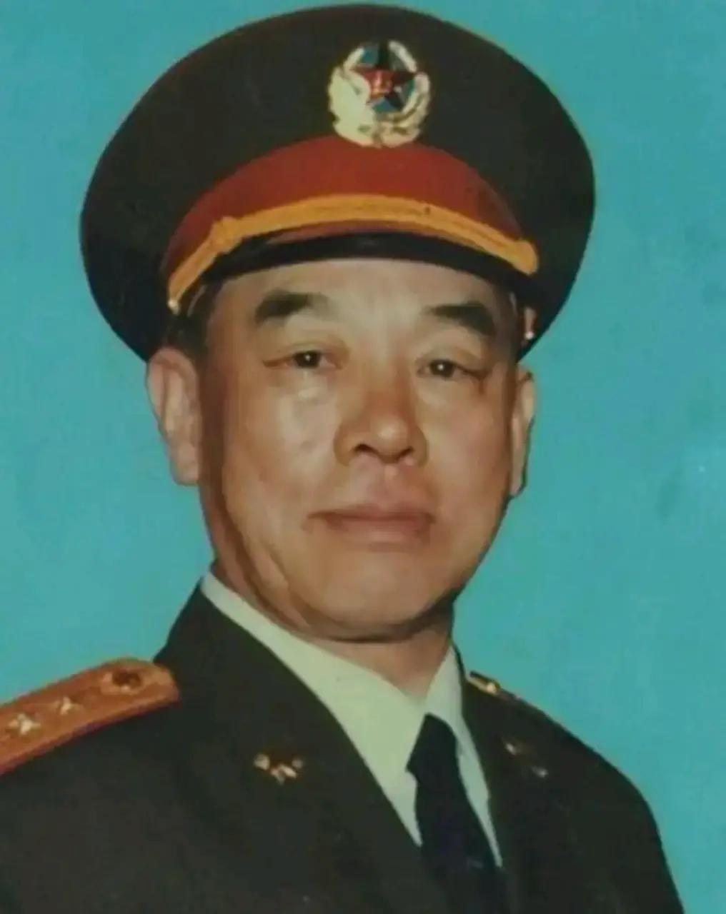 1958年，63军大比武现场，神枪手唐满洋一连7枪，枪枪命中目标，全场欢