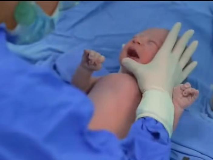 最近,一则“女子想为亡夫再生一个孩子遭拒”的新闻,戳中了无数人的心。福建的李女士