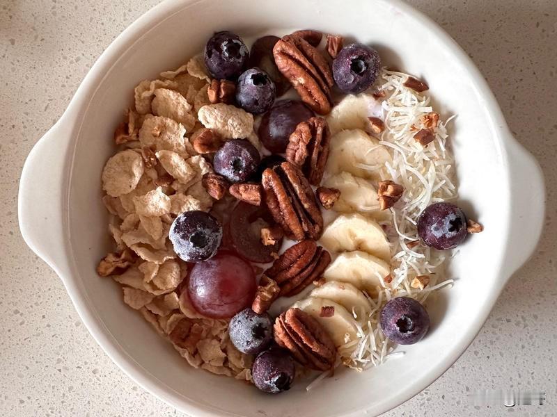 减脂期也能放肆吃的神仙零食拼盘✨谁懂啊！嘴馋又怕胖真的太痛苦了😭坚果+酸