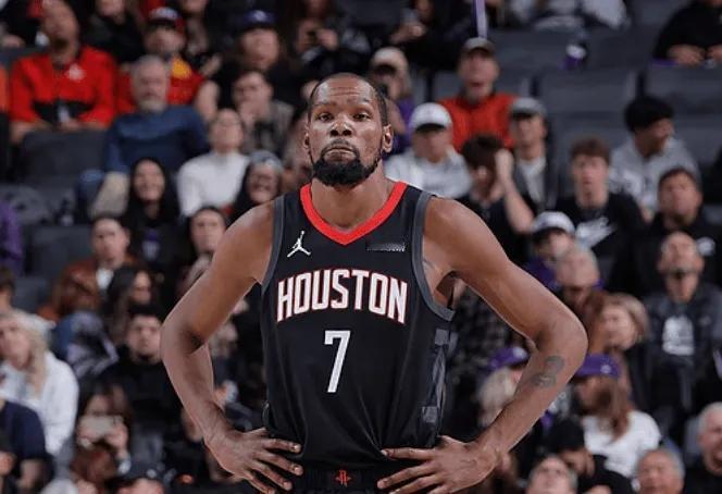 刺媒开始整活了。刺媒发问：为什么太阳没有杜兰特反而更强，而火箭有kd却更弱？