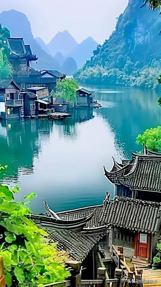 越早让孩子跟真实世界过招，越早开窍越好！一、教他观局，不是守规矩。从小带他