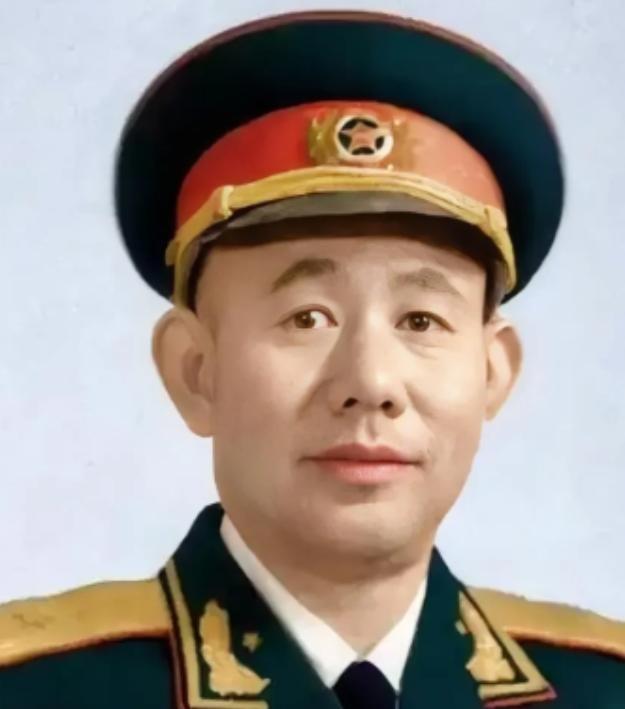 1951年，志愿军开会，彭德怀大喊了一声：“黄朝天，你给我站起来！”违反命令的黄