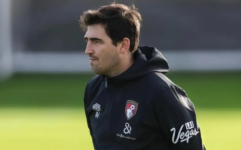 逼平曼联再击败阿森纳，伯恩茅斯在联赛取得12轮不败，作为一支中游球队，伯恩茅斯取