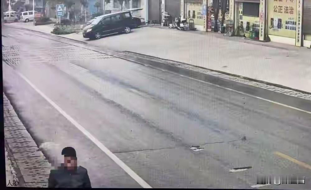 留遗书离家竟徒步22天跨200公里！46岁男子怕拖累家人，靠8袋面包6个红薯撑到