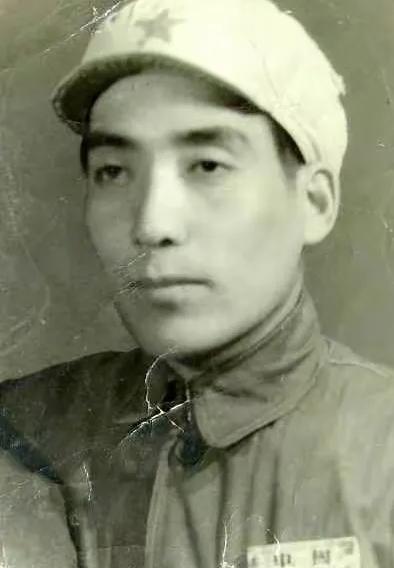 1952年，志愿军师长回国治病，给他看病的女医生说，她和恋人潘田失散8年了。师长