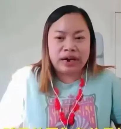 凤姐在美国这么多年，是怎么躲过斩杀线的？其实从凤姐上次露面，可以看到她身体已经不