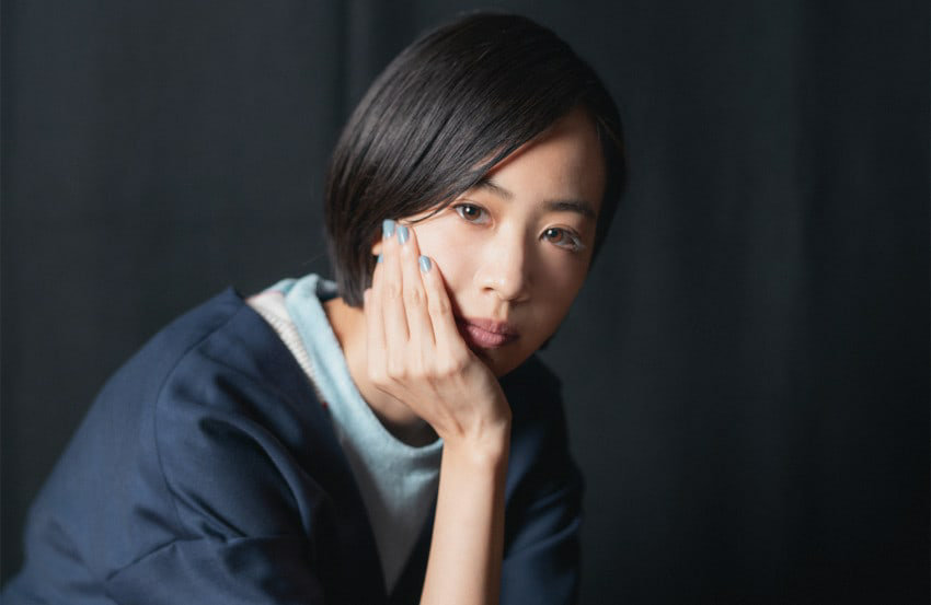 日娱新闻石桥静河石桥静河杂志《FRaU》采访美图以及无字美图。