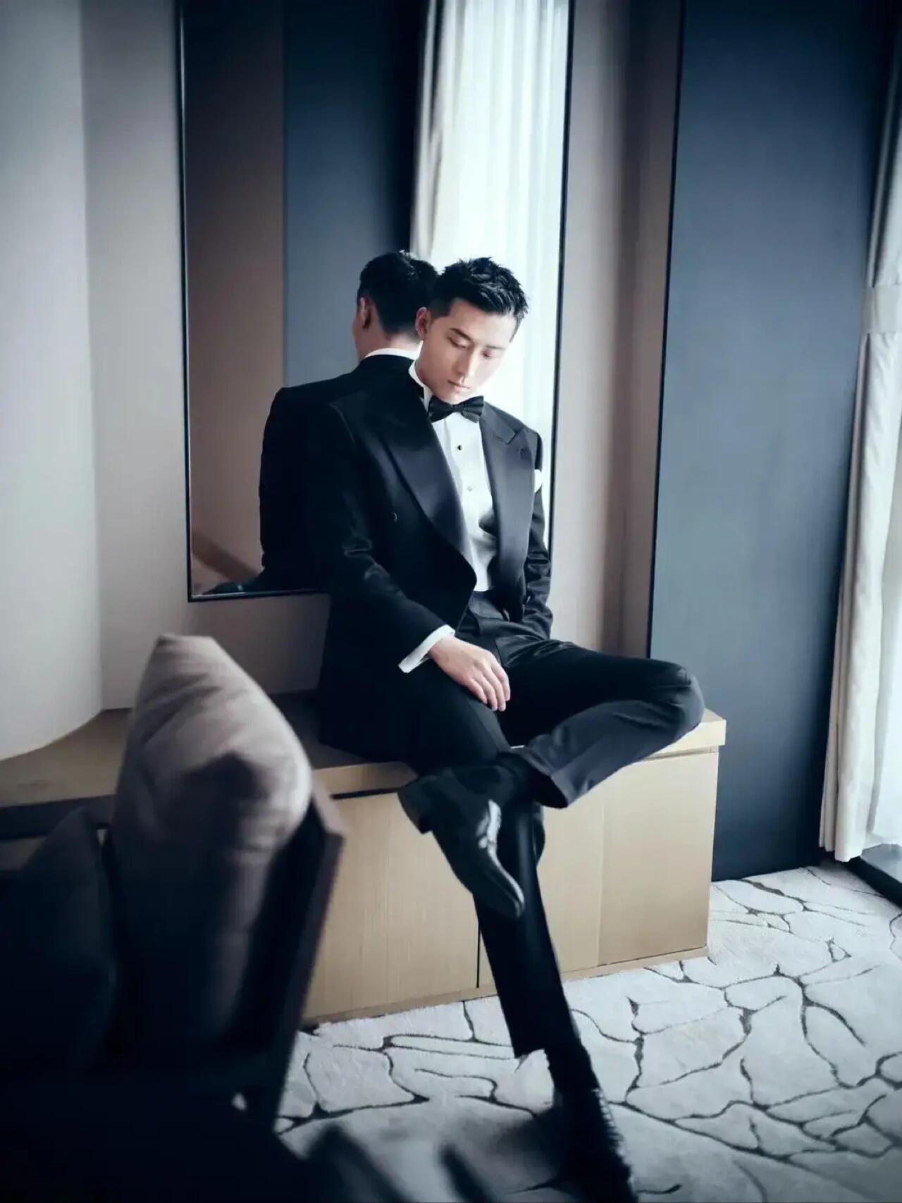 窦骁何超莲夫妻双双上车,尊界S800成豪门新标配刷完窦骁那条高尔夫出行Vlog