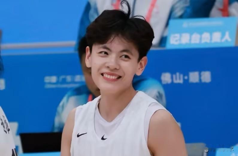 广东女篮夺冠！广东女篮74：68力克四川女篮，看看球员数据，谁是赢球功臣？！