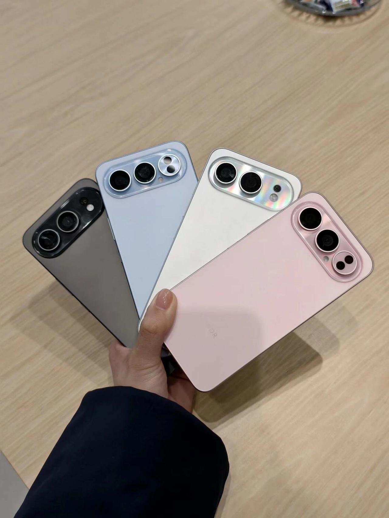 初五迎财神，早早起来放了炮，休息到中午，就到了同学聚会的点，一进屋好家伙，老同学