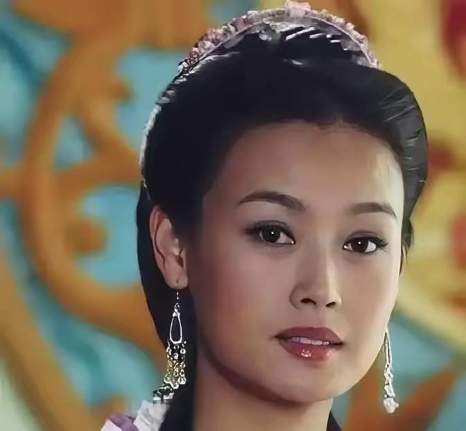 东晋才女谢道韫，嫁给王羲之的儿子王凝之。婚后才发现丈夫资质平庸，她闷闷不乐的回到