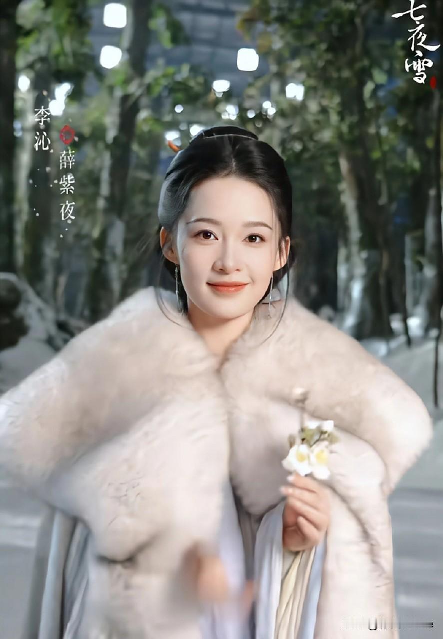 10月12日，李沁《一笑随歌》成绩不佳，直接导致下部剧《云初令》延期了！原本拍