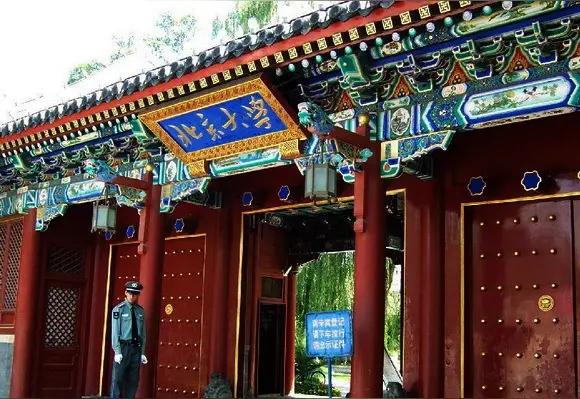 中国高校的生存已经到了最紧迫的时候教育部已明确给出关键节点，我国高等教育学龄