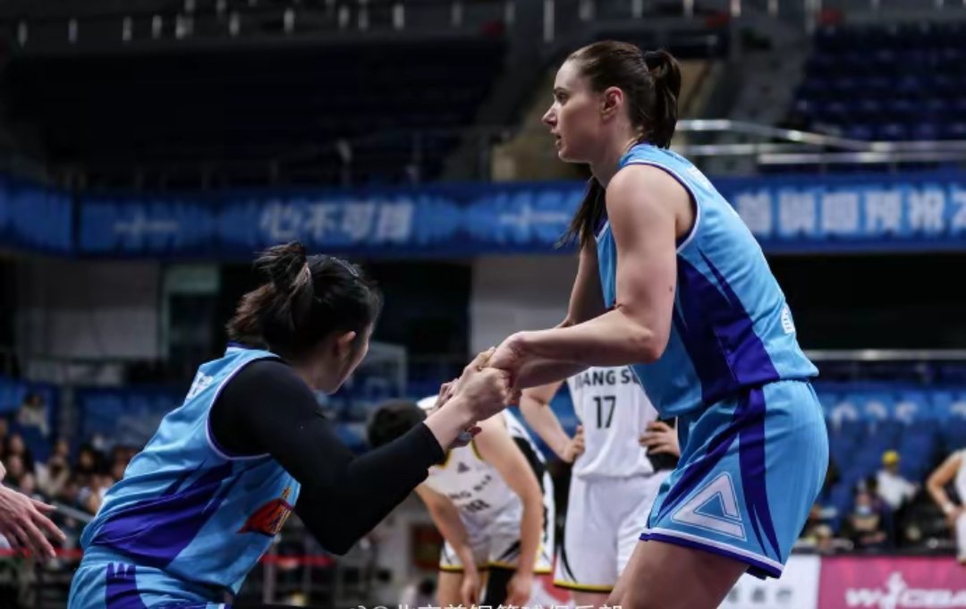 WCBA常规赛收官战北京女篮83-78险胜江苏篮球女篮2026年2月1日晚，