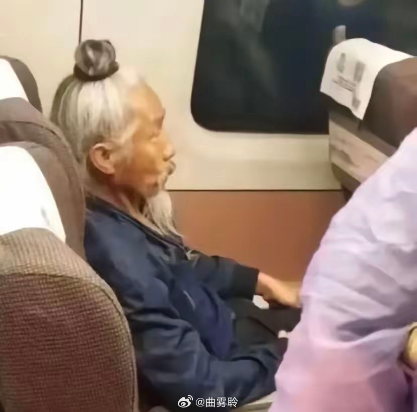 假如我把他手上的蚂蚱打死，会怎么样？