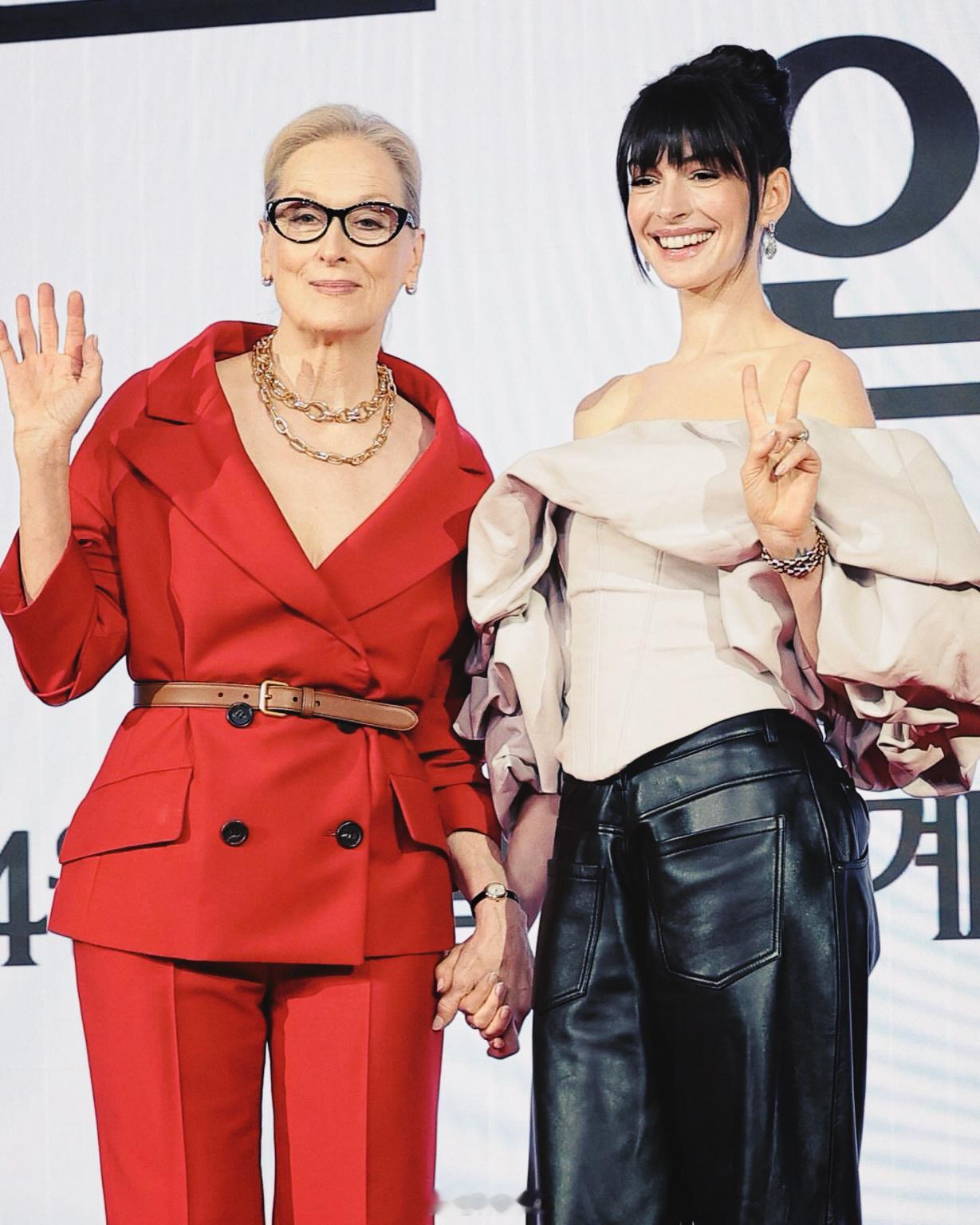 电影影讯“米兰达”和“安迪”一行，抵达🛬首尔——梅丽尔·斯特里普、安妮·海瑟