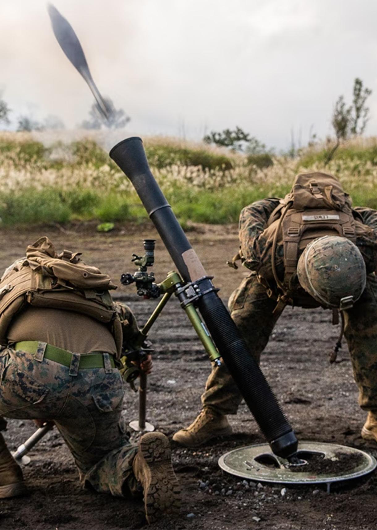 迫击炮为啥从二战用到现在还没被淘汰？你可别小看迫击炮这玩意儿，看着不起眼，