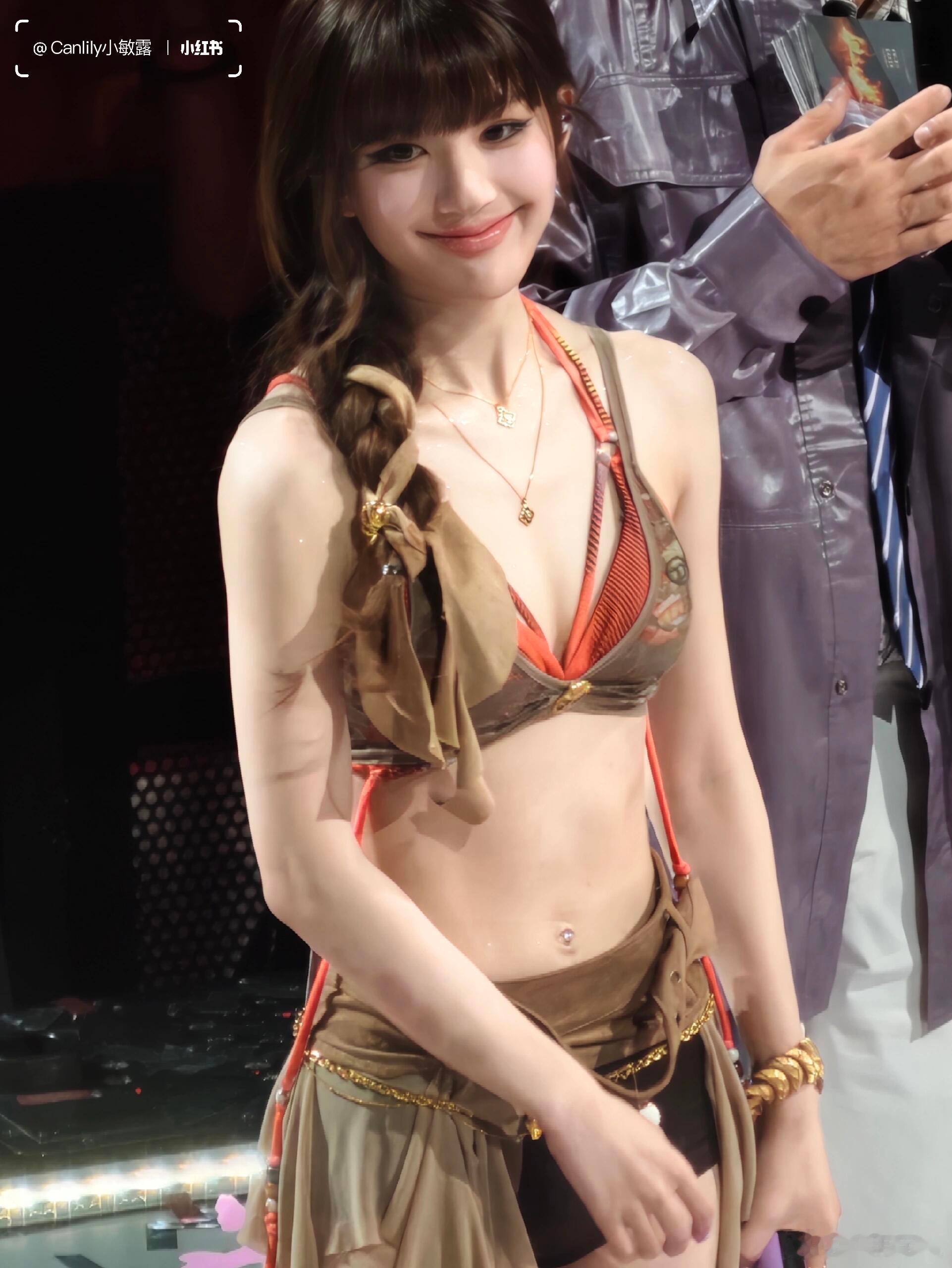 赵露思澳门演唱会舞台镜头下的露思，越近越美