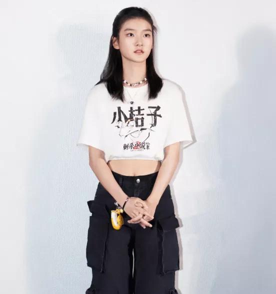 看了《刺杀小说家2》首映后。特意查了一下小橘子饰演者王圣迪。才发现这个女演员