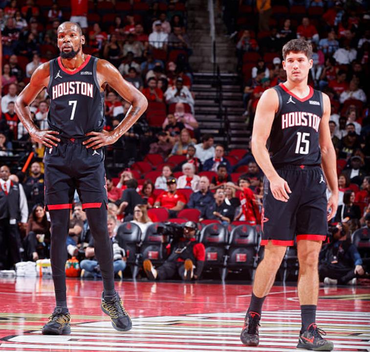 12月1号，休斯顿火箭队大胜爵士队，谢泼德作为后场核心之一，本场比赛他的正负值和